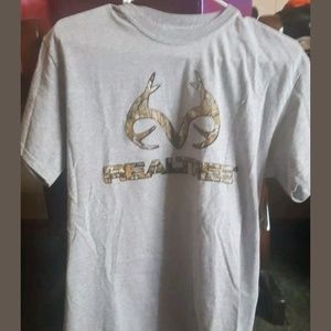 Realtree Tshirt mens medium